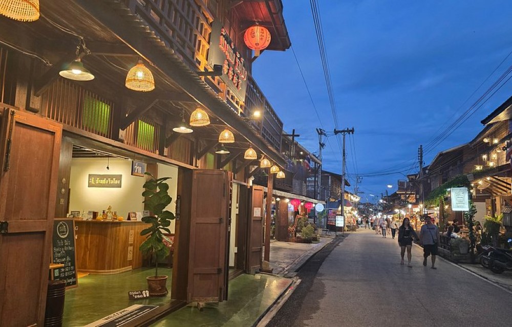 Chiang Khan Walking Street